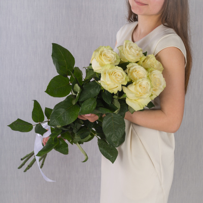 Букет из 7 Белых роз 60 см 36402