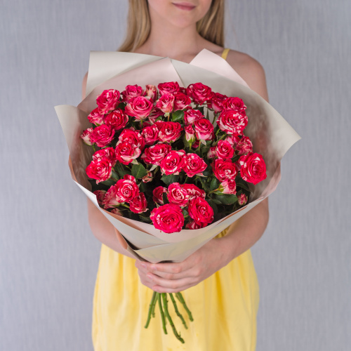 Букет розовых кустовых роз арт. 38363-Р